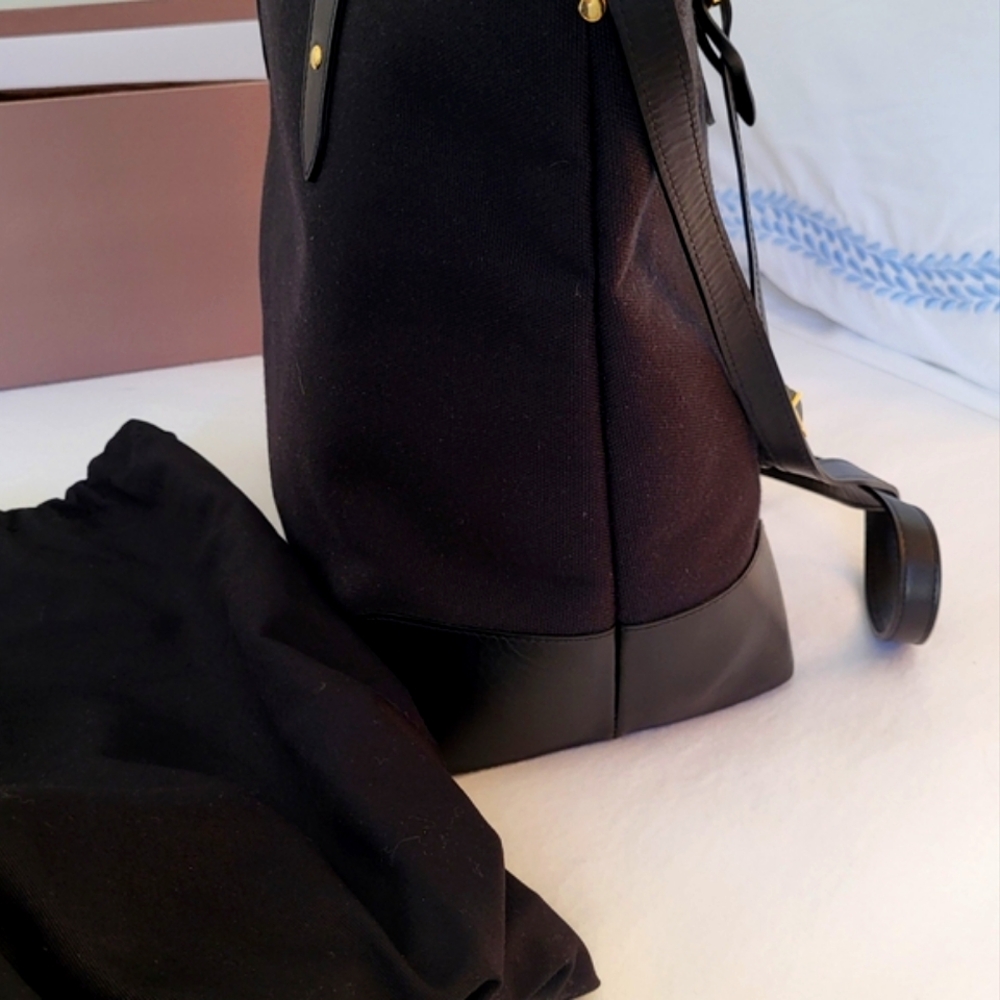 ⚜️NEW! $300. T. ANTHONY Black Tote W/ Handles & Crossbody Strap BOX & BAG - Picture 10 of 15